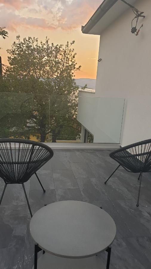 Izzy 2 Apartment Senj  Ngoại thất bức ảnh